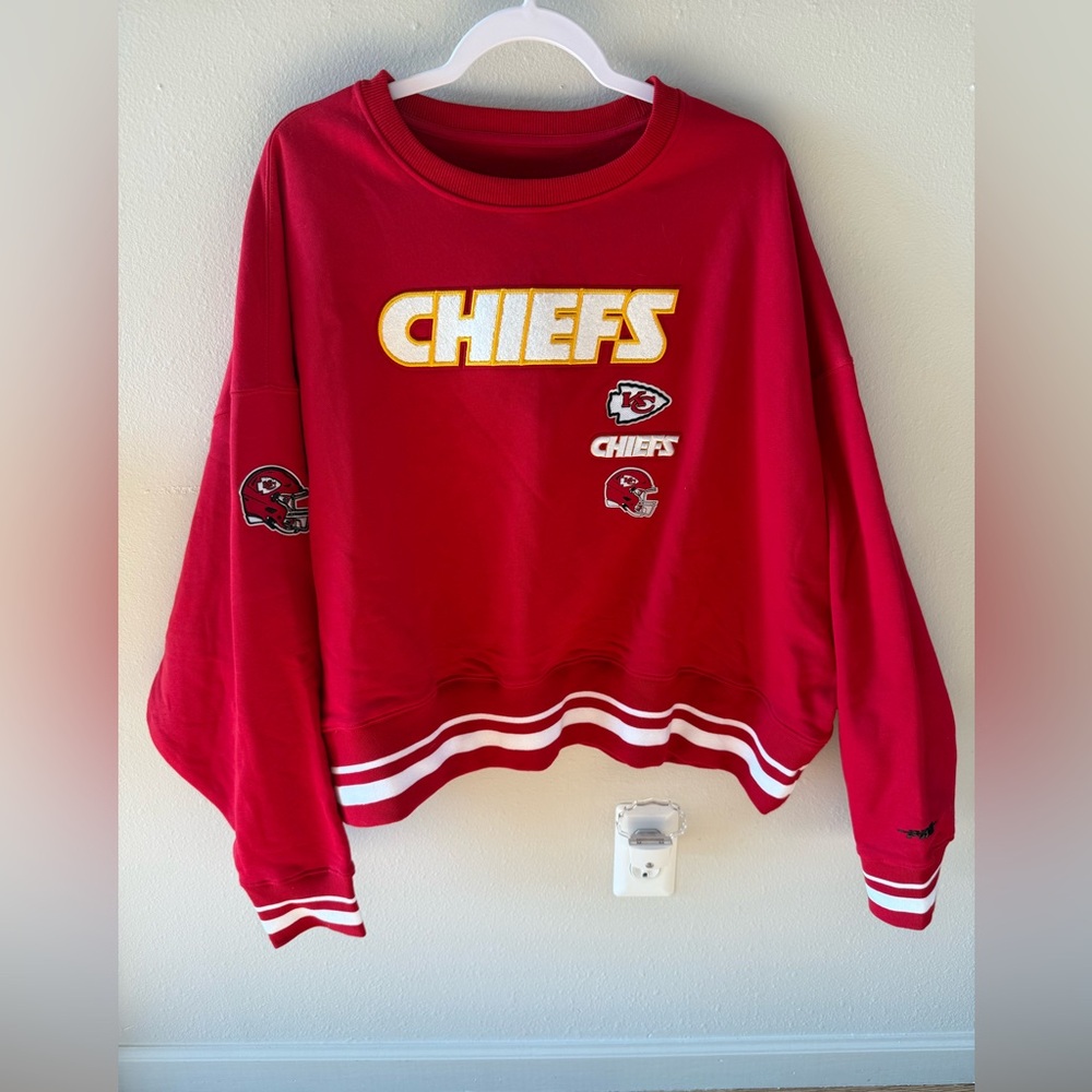 Kansas City Chiefs Pro Standard Retro NWOT Crewneck sweatshirt- Size XL